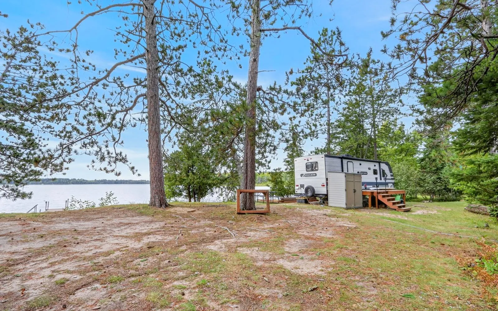 Shore along Shallow Lake